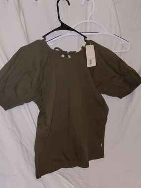 Levi's Olive Puff Sleeve Women's Top